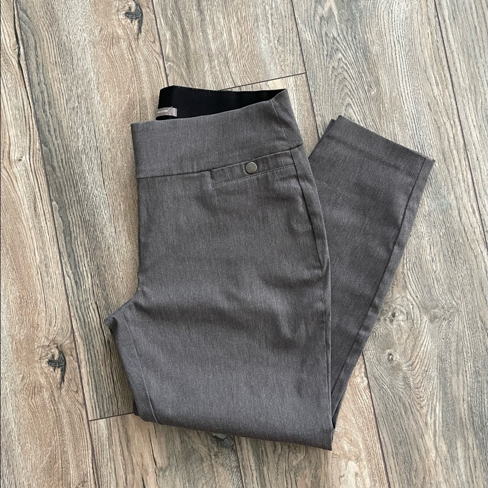Maurice’s dress crop with wide elastic waistband